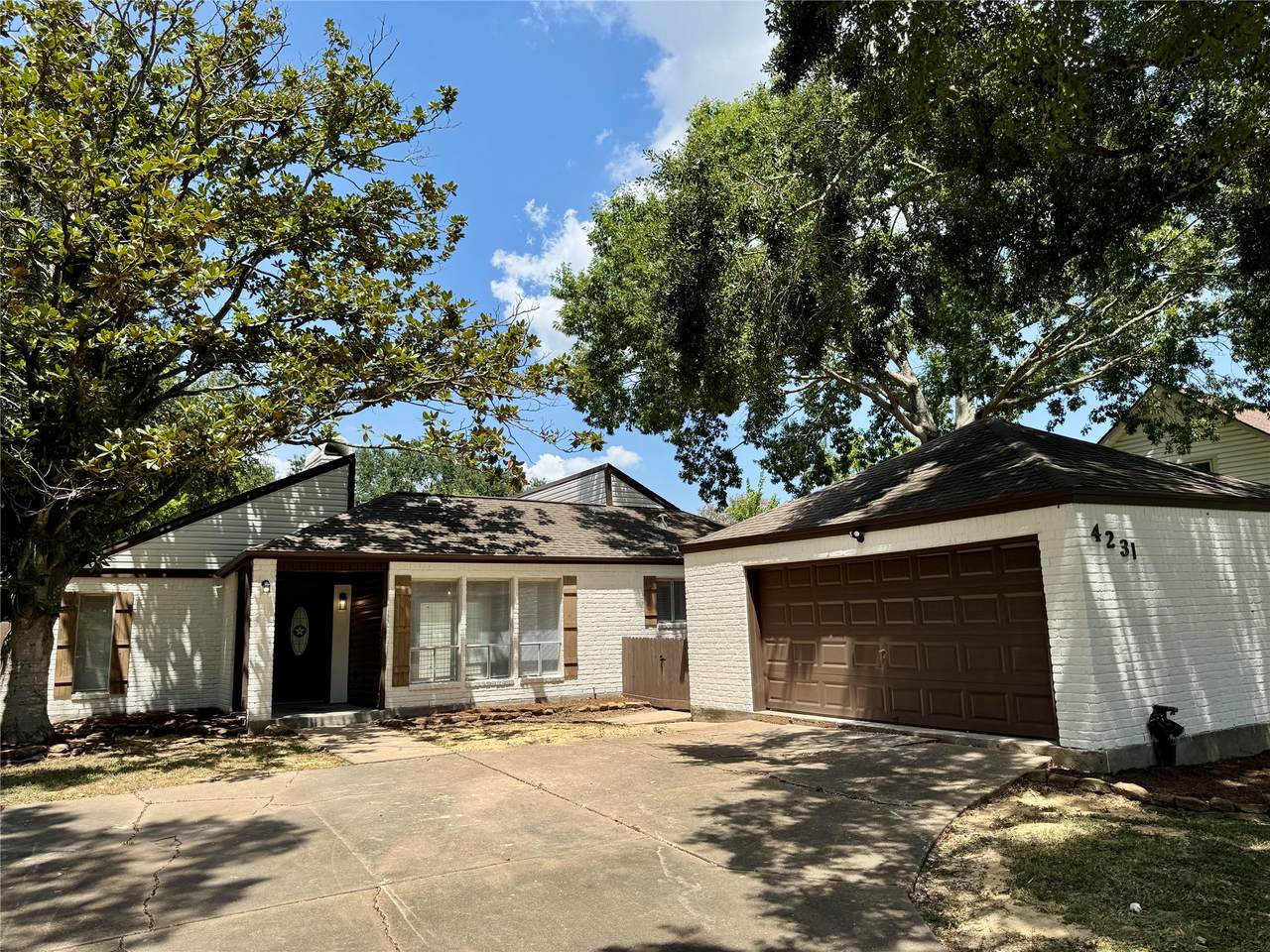 4231 Meadowbank Drive - Photo 1
