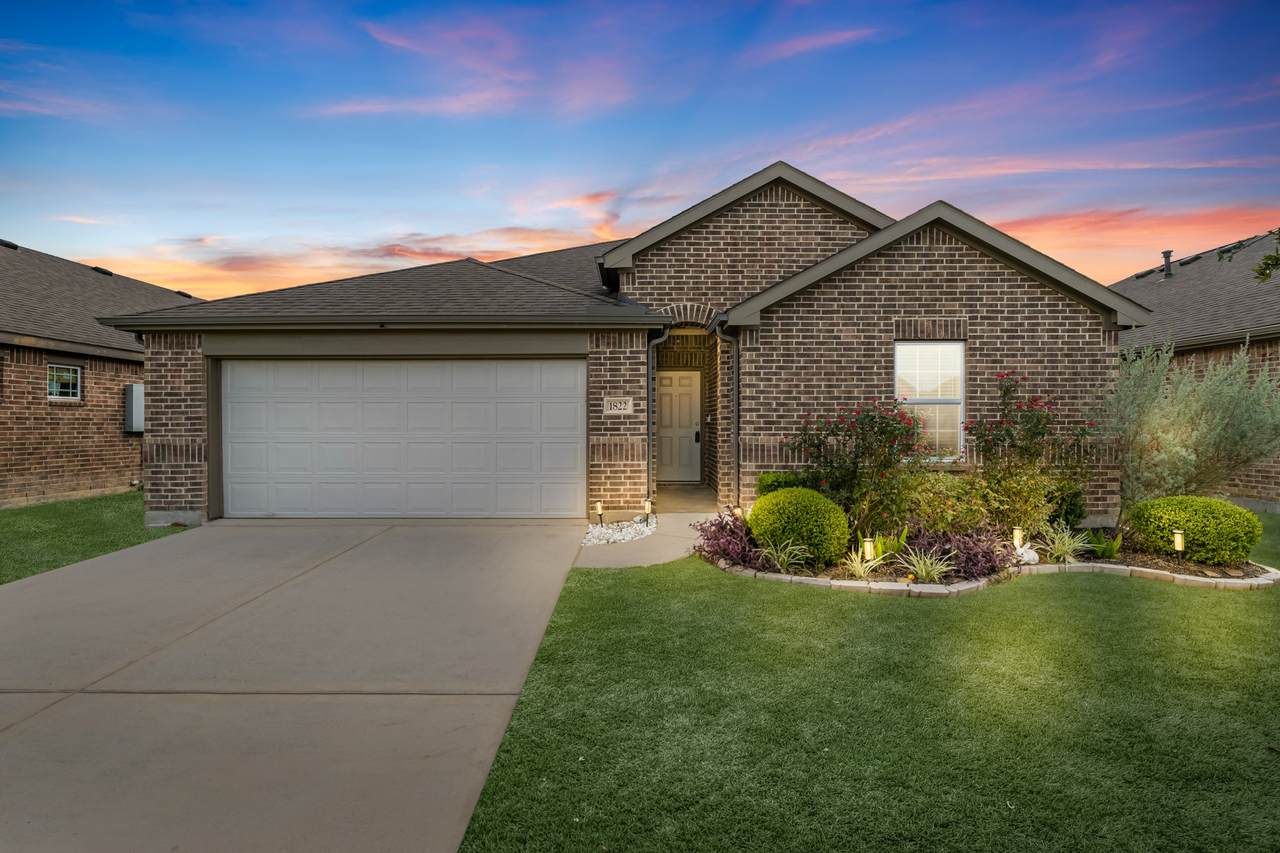 1822 Bending Green Drive - Photo 1