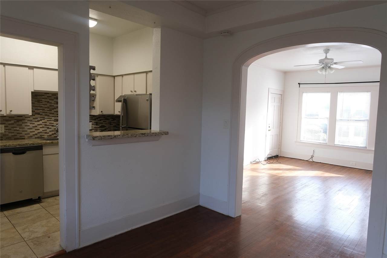 2528 Driscoll Street - Photo 1