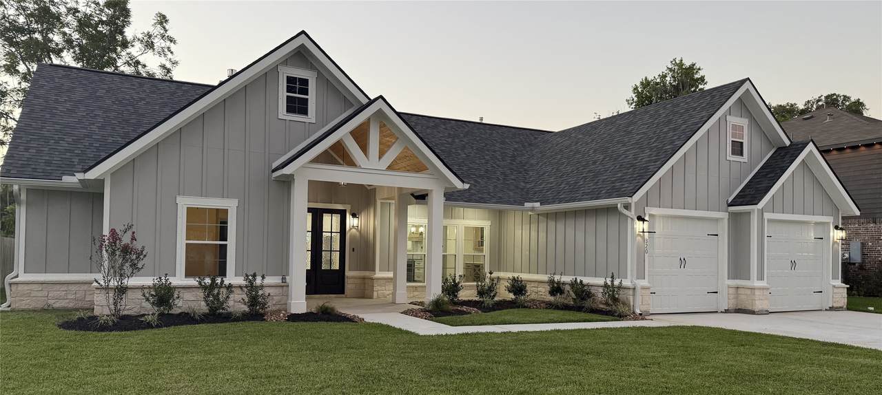 320 Wood Haven Drive - Photo 1