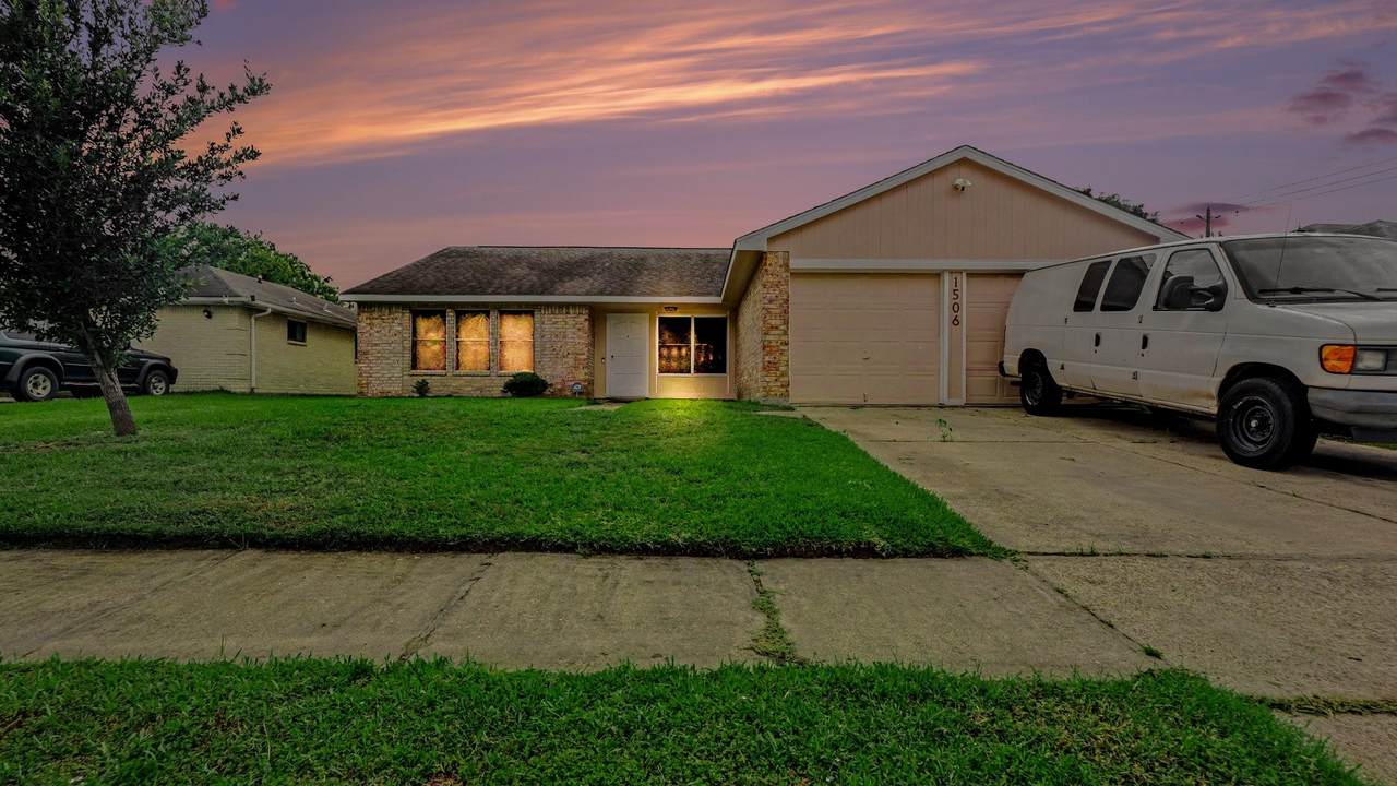 1506 Holbech Lane - Photo 1