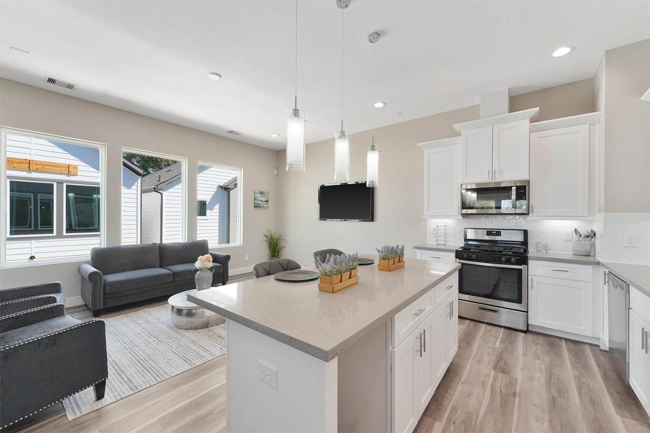 238 Julia Street - Photo 1