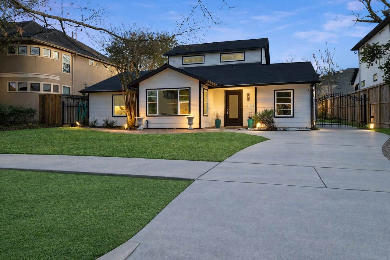 4521 Maple Street - Photo 1