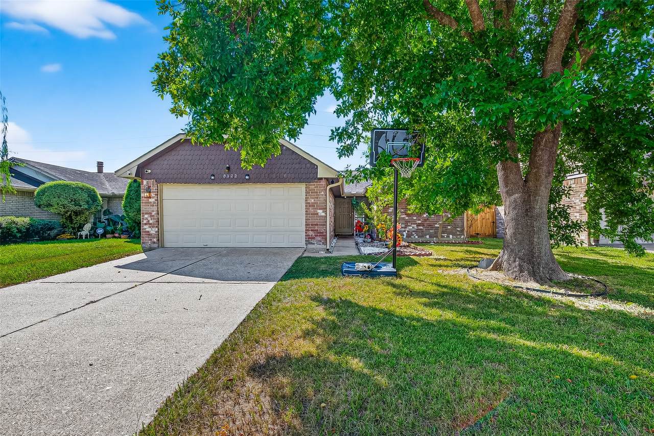 8522 Grand Knolls Drive - Photo 1