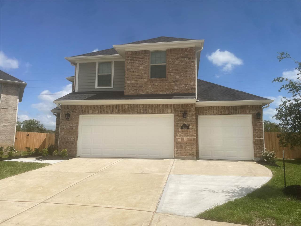 8111 Royal Palm Ct - Photo 1