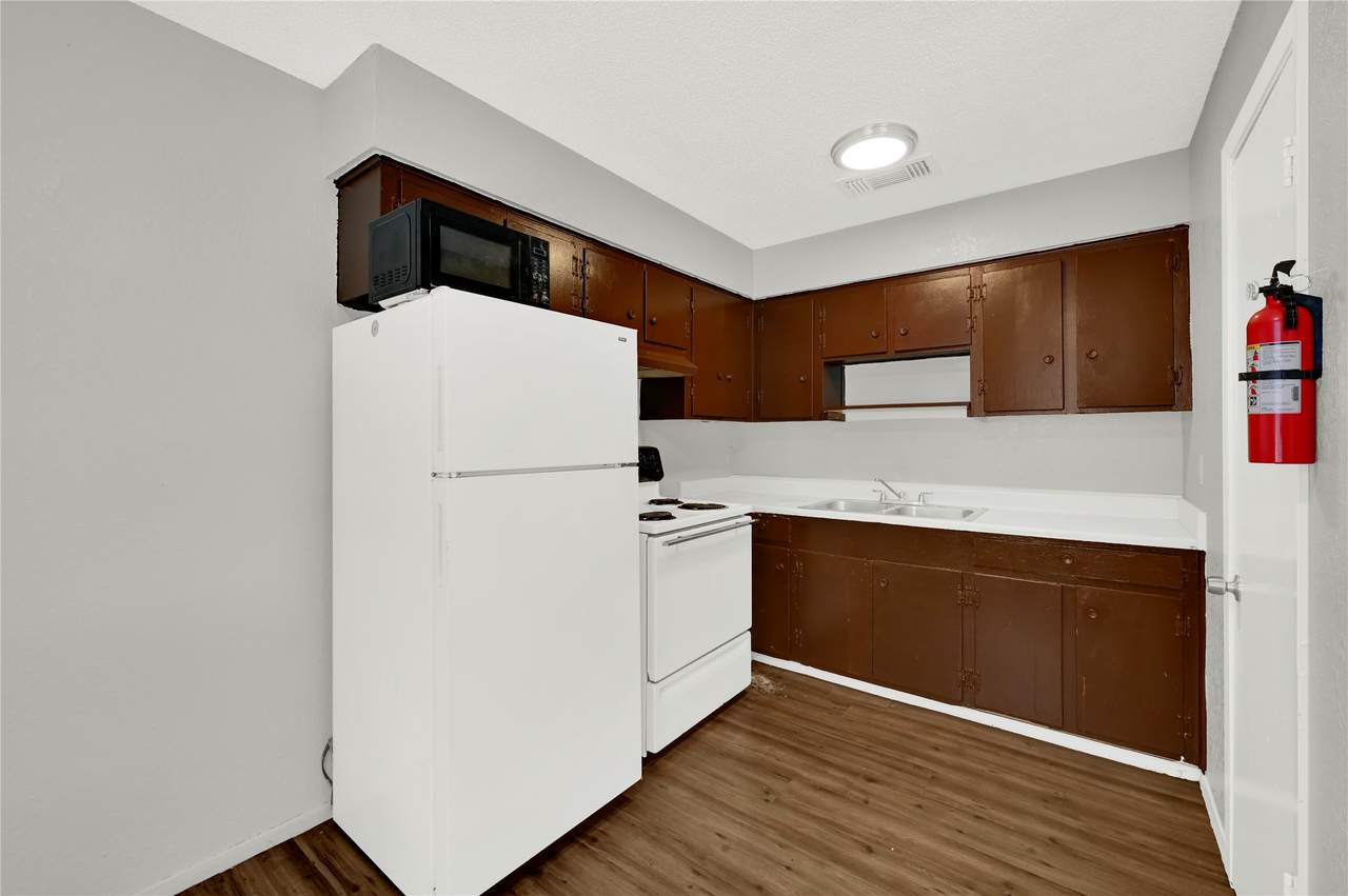 1711 Wichita - Photo 1