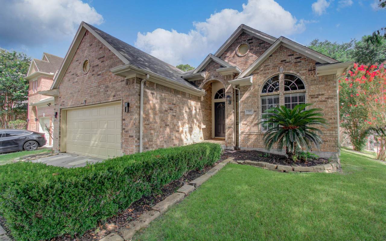 4444 Victory Drive - Photo 1