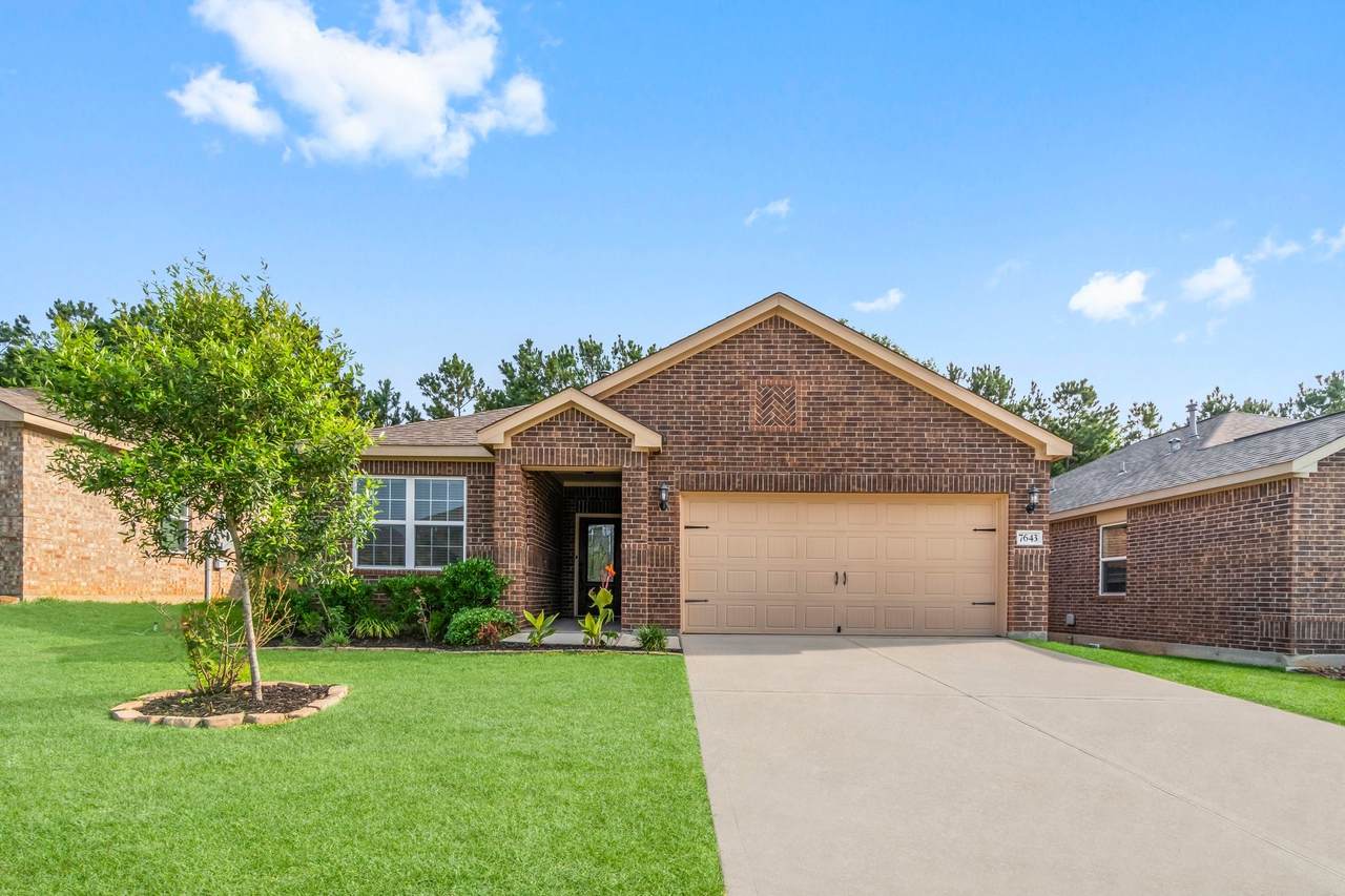 7643 Glaber Leaf Road - Photo 1