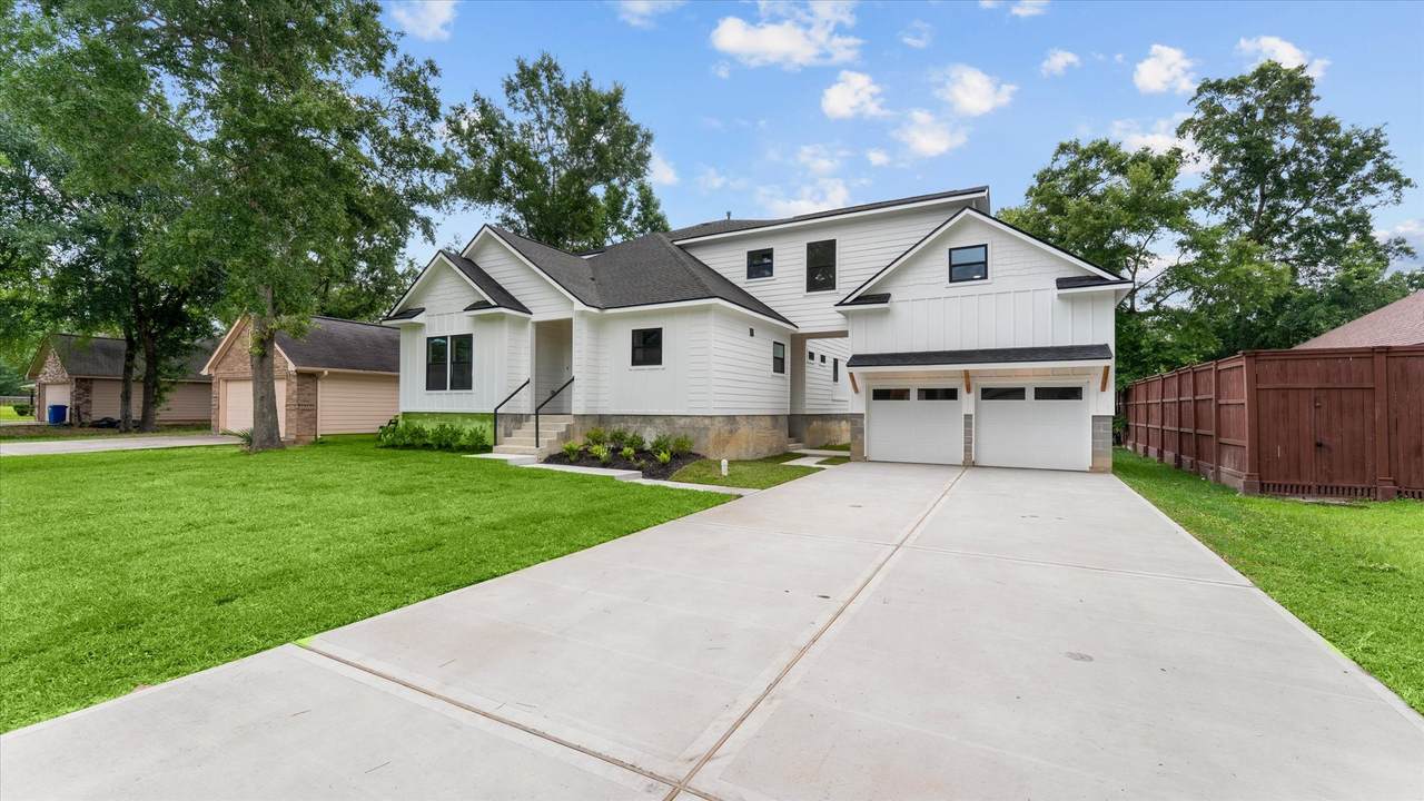 10802 Fairview Drive - Photo 1