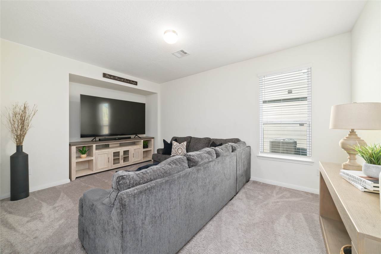 6543 White Tail Court - Photo 1