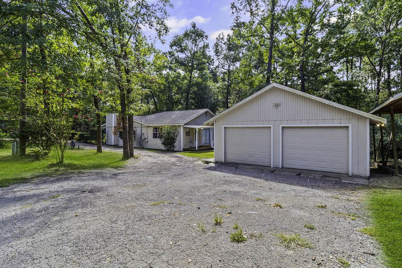 118 Finch Drive - Photo 1