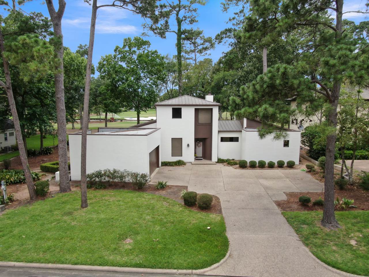 102 Wedgewood Drive - Photo 1