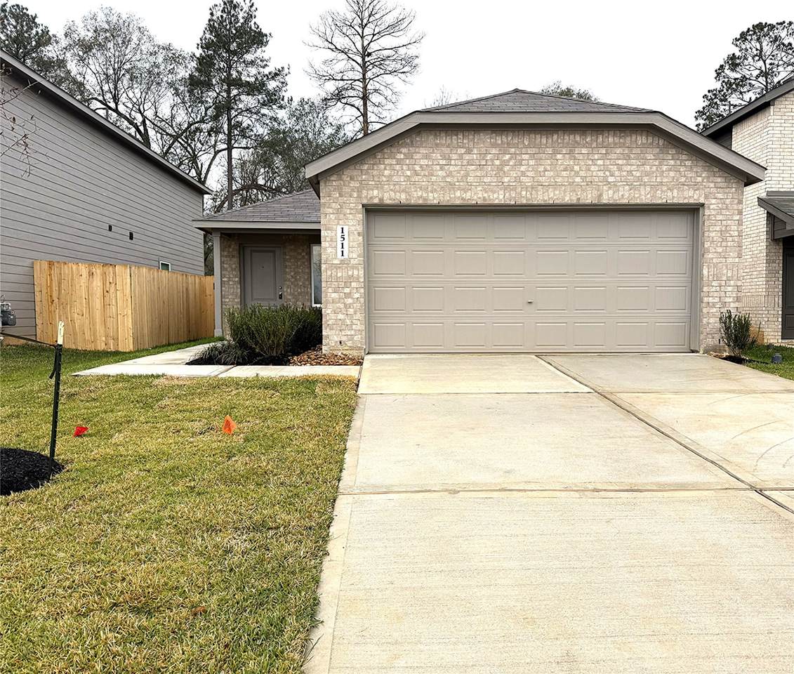 1511 Sunset Ridge Drive - Photo 1