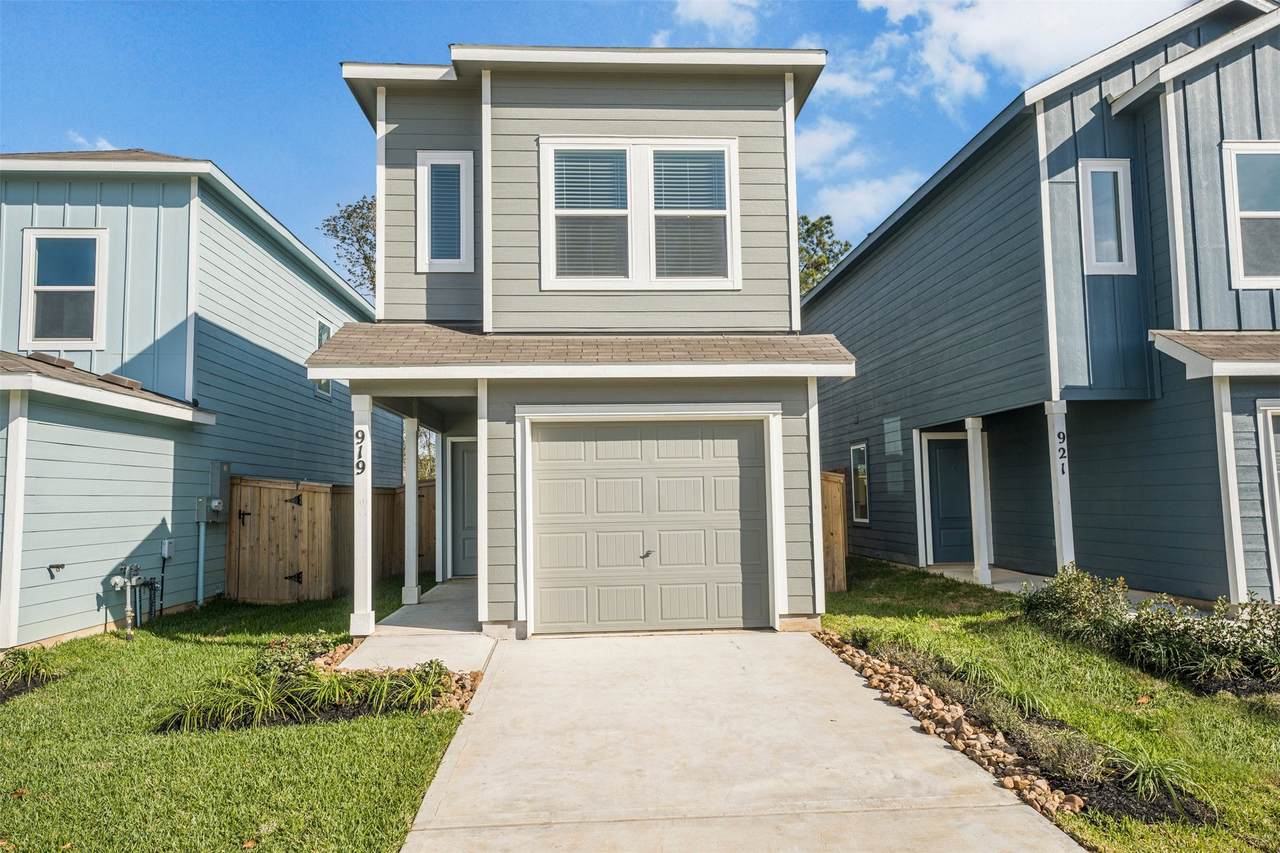 919 Pertuso Lane - Photo 1
