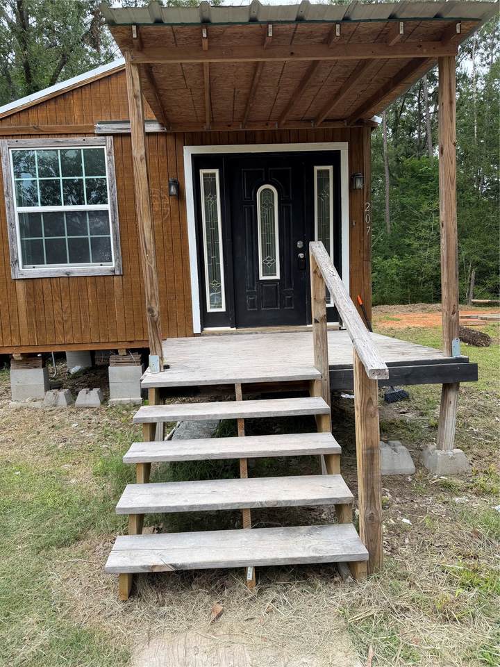 207 Robbie Road - Photo 1