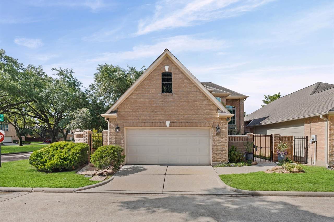 8003 Oakwood Hollow Street - Photo 1