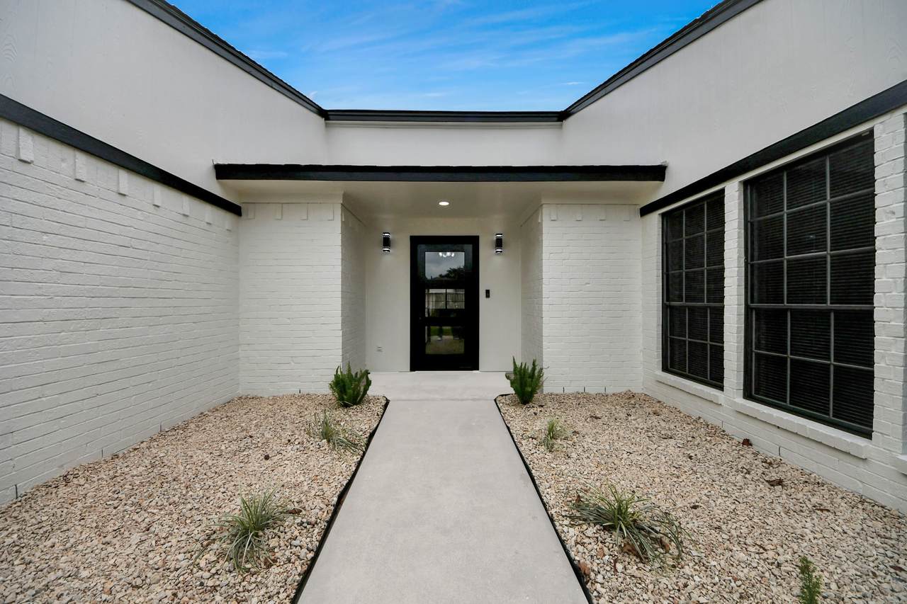 3009 Stacy Lane - Photo 1