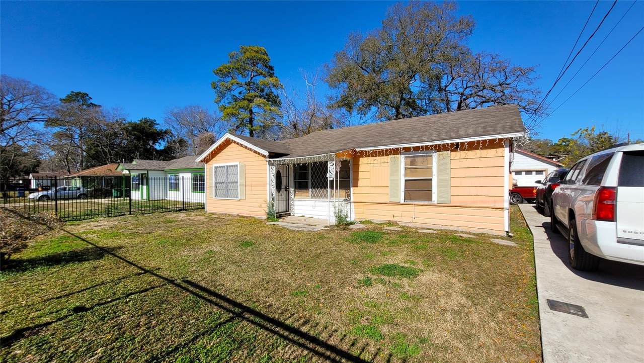 8429 Flintridge - Photo 1