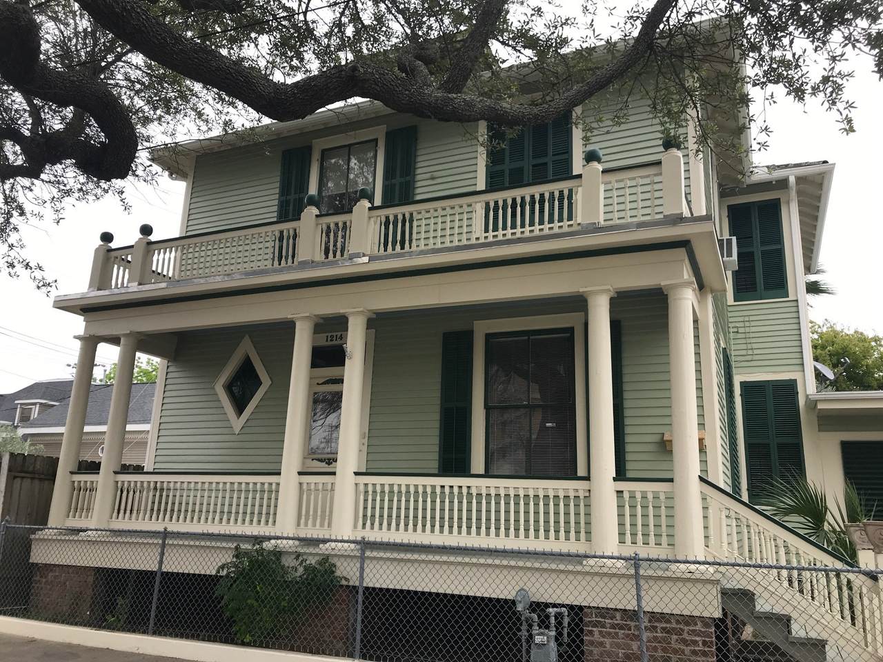 1214 21st Street - Photo 1