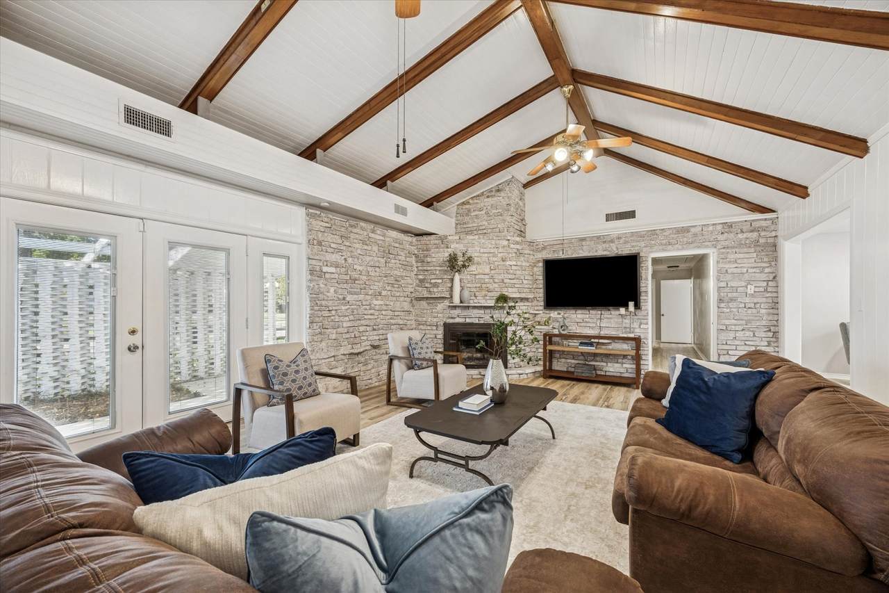 5302 Saxon Dr Drive - Photo 1