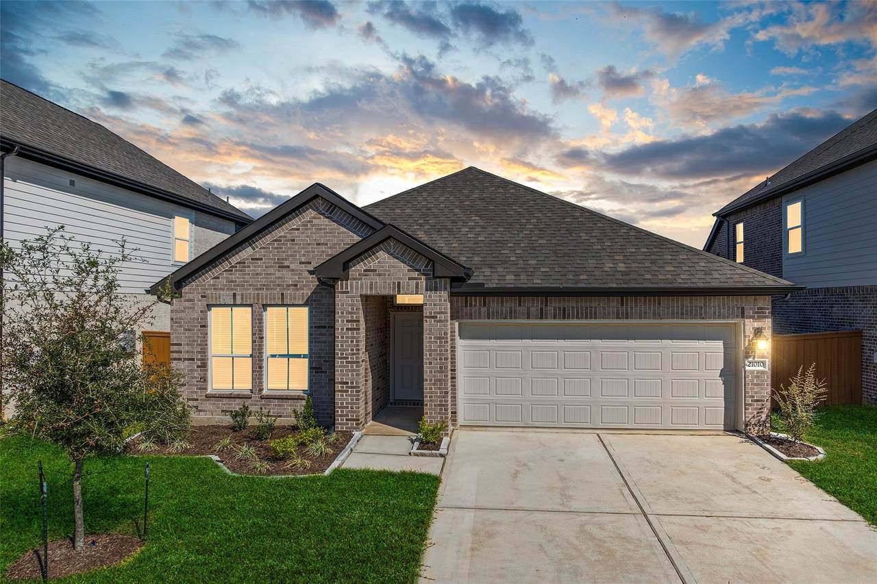 21010 Salt Rock Drive - Photo 1