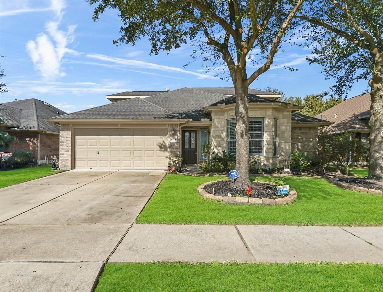 8214 Garrison Point Drive - Photo 1
