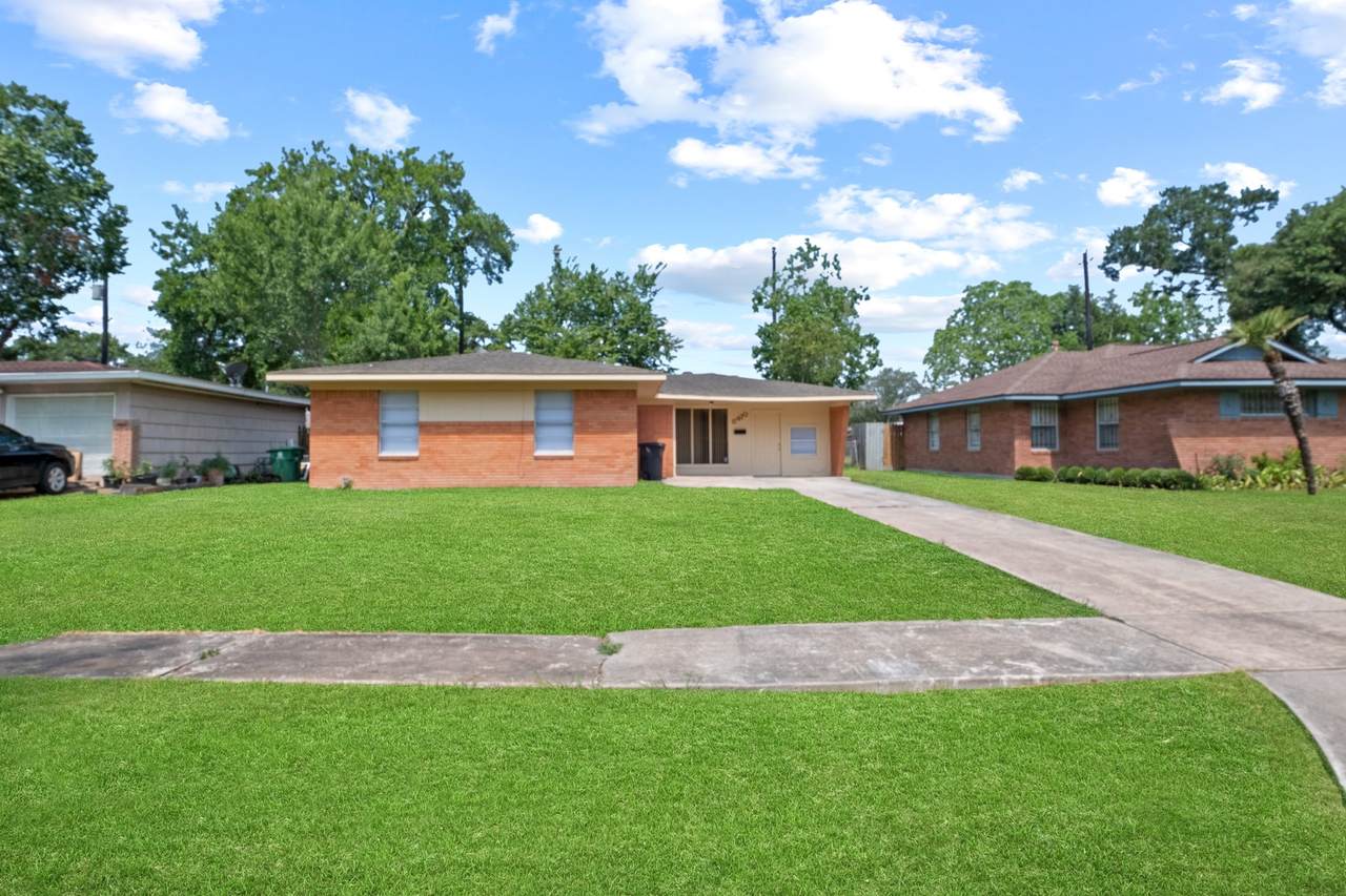 8410 Bob White Drive - Photo 1