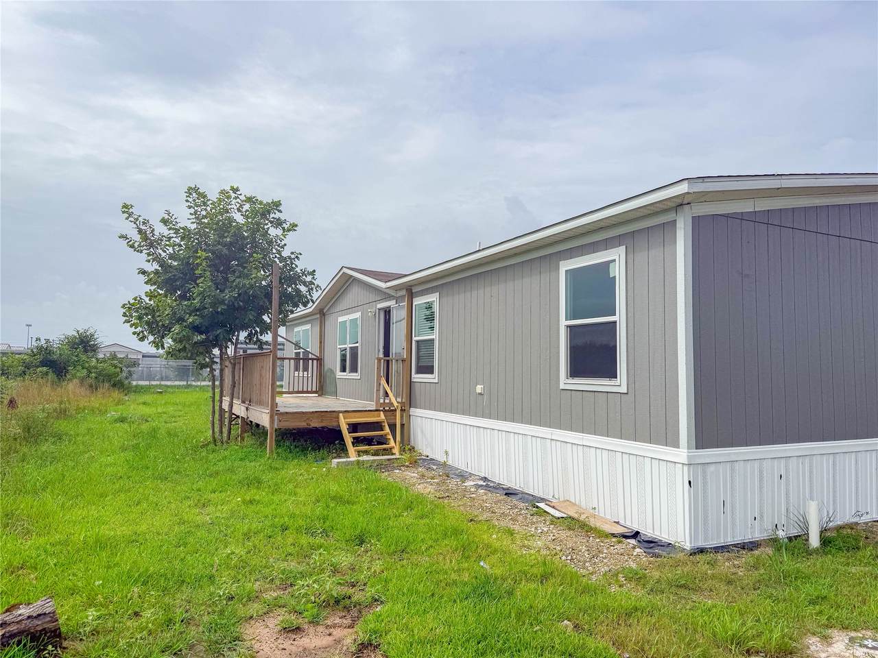 120 Road 5608 - Photo 1