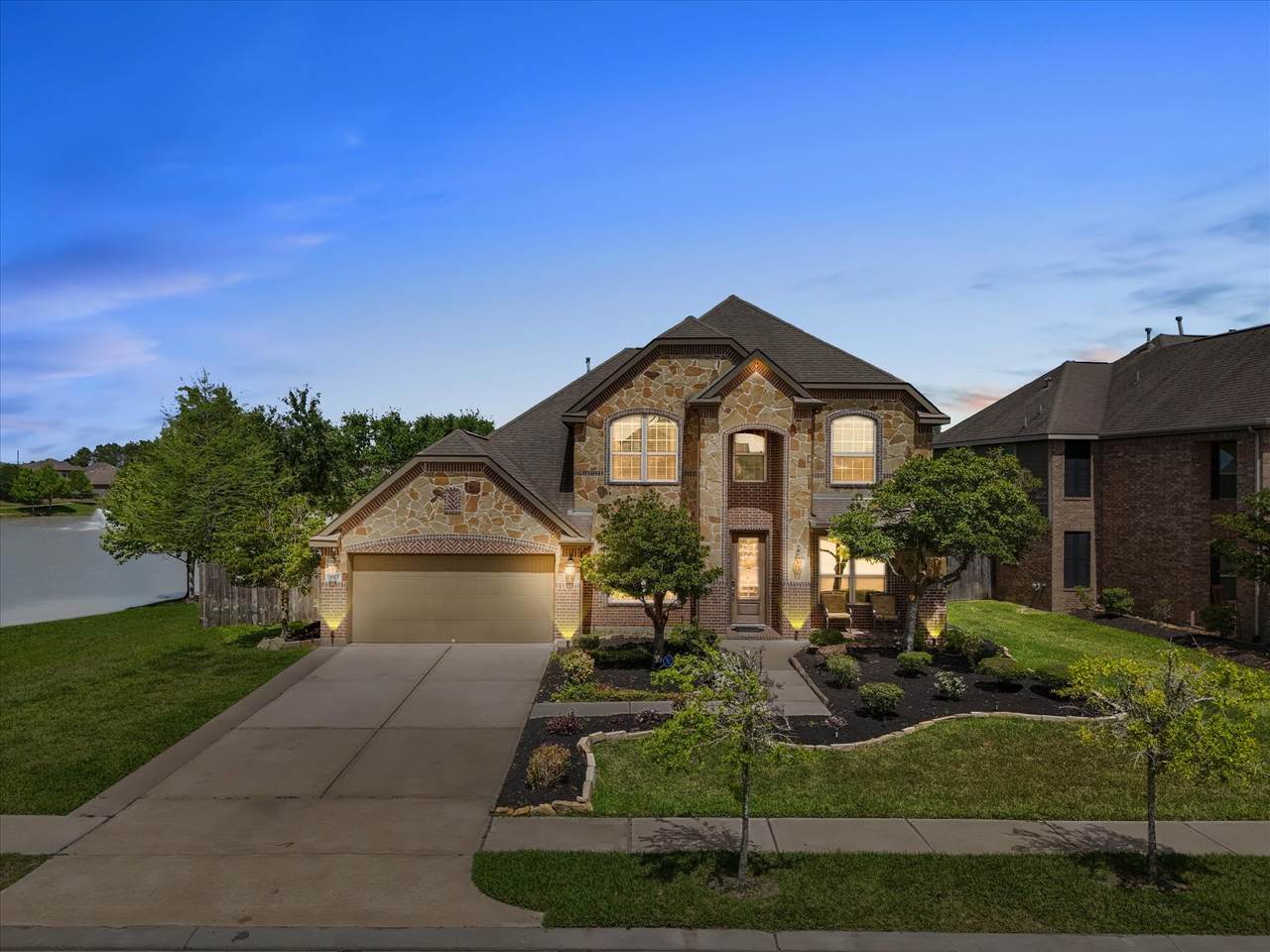 5323 Savannah Bend Drive - Photo 1