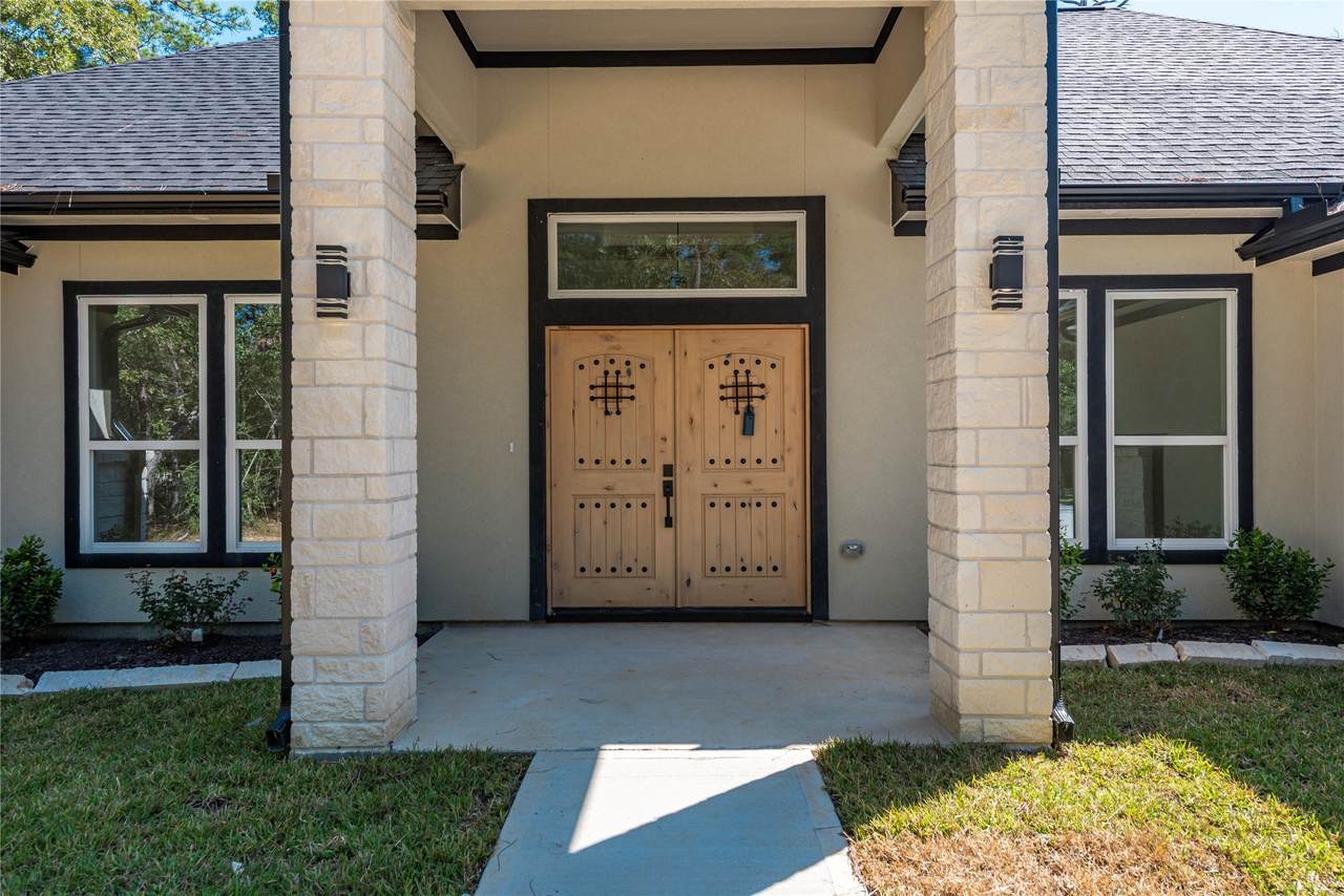 25 County Road 6498 - Photo 1