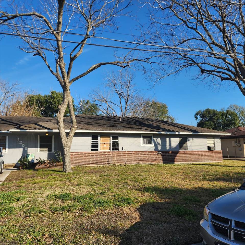 1206 Commerce Street - Photo 1