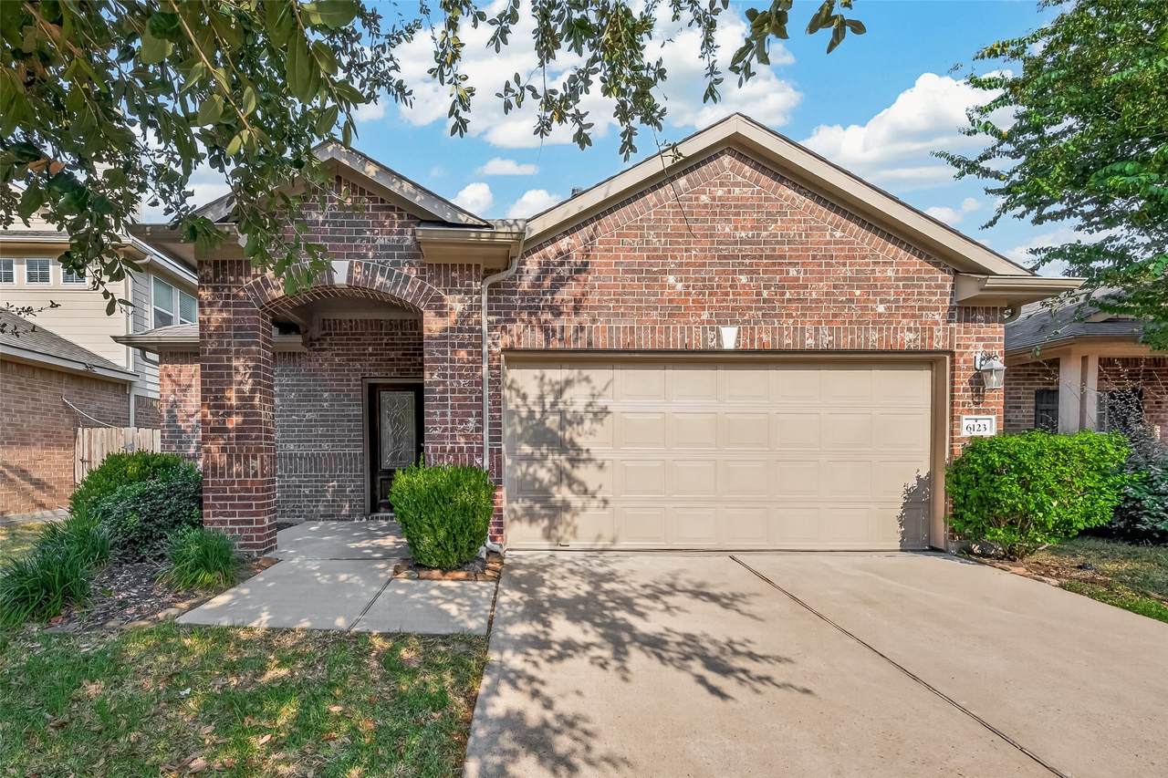 6123 Carver Pines Drive - Photo 1