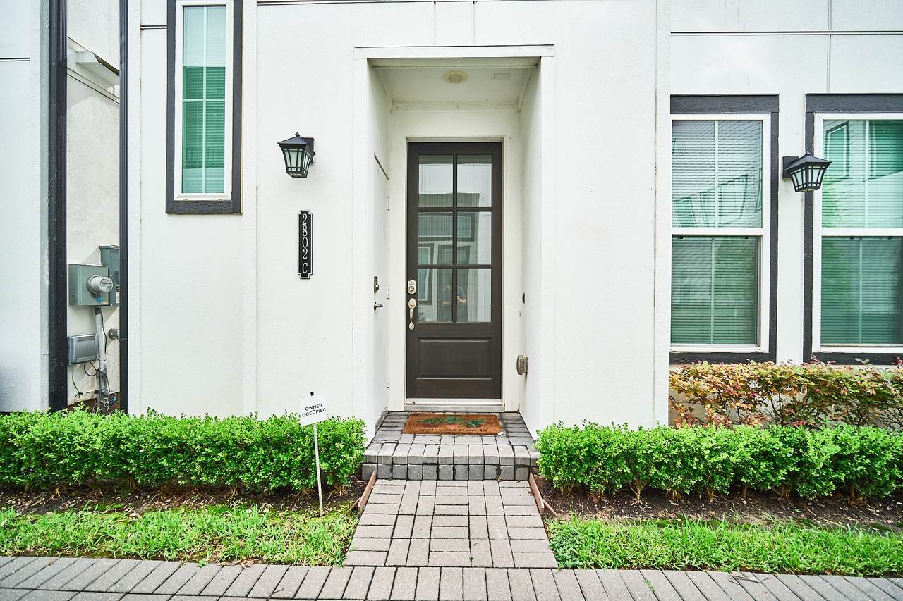 2802 Grand Fountains Drive - Photo 1