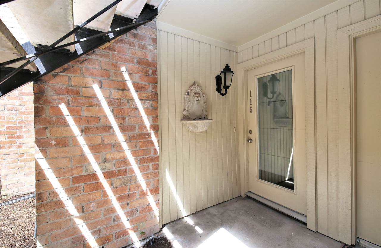 1601 Shepherd - Photo 1