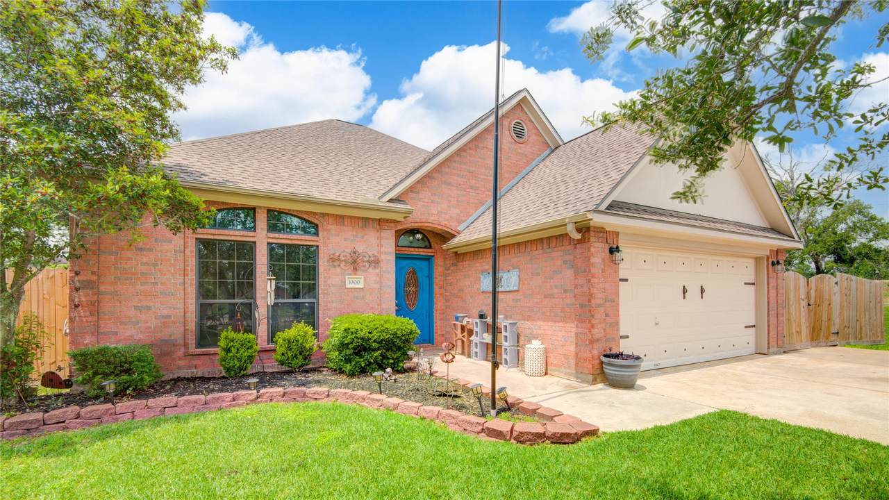 1000 Cardinal Drive - Photo 1