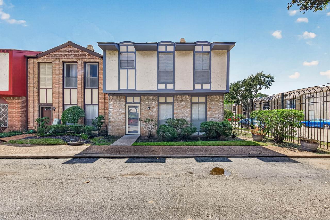 7700 Creekbend Drive - Photo 1