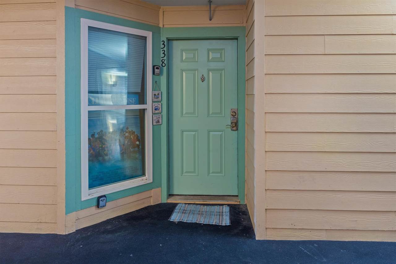 9520 Seawall Blvd - Photo 1