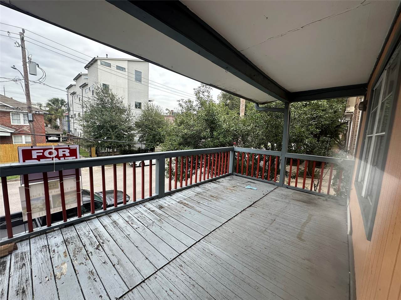 613 Pacific Street - Photo 1