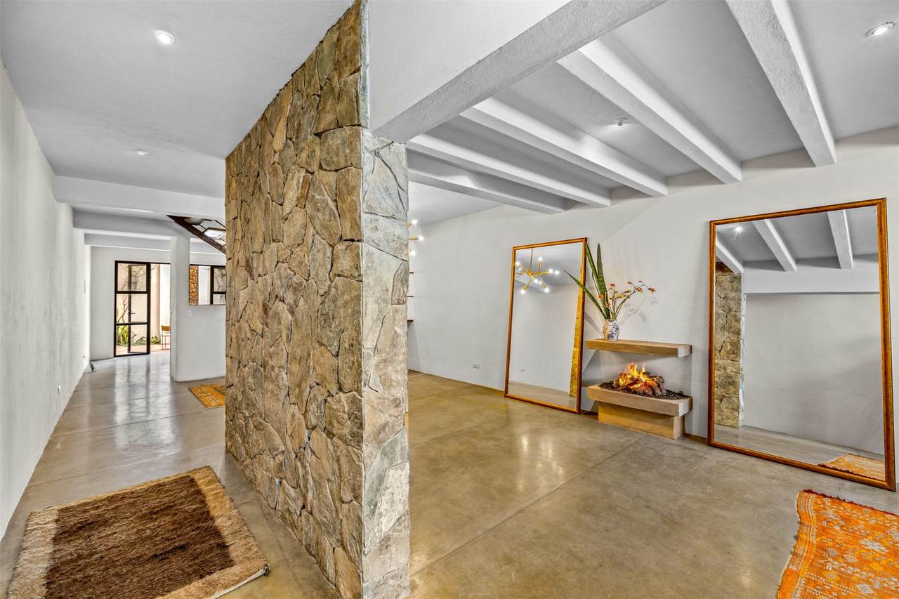 15 Lopez Mateos - Photo 1