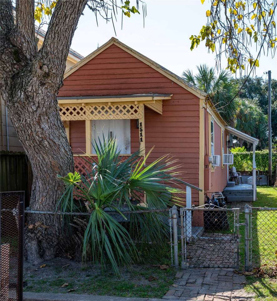 1511 J H Clouser Street - Photo 1