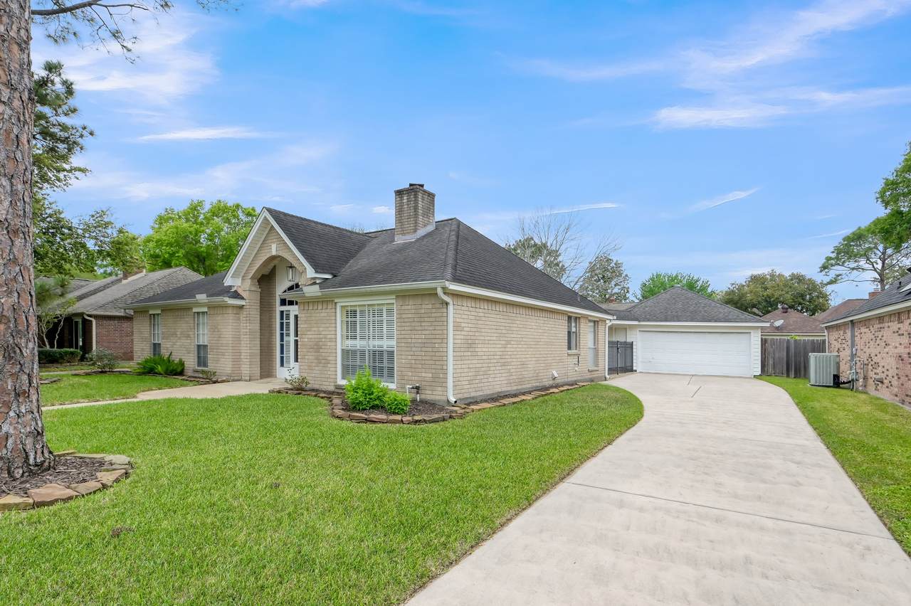 16135 Ridge Park Drive - Photo 1