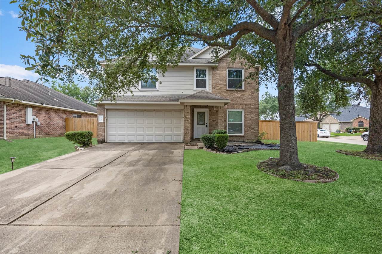 6927 Sterling Hollow Drive - Photo 1
