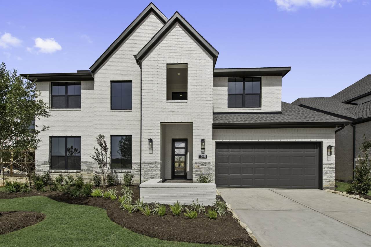 10618 Dina Yellow Drive - Photo 1