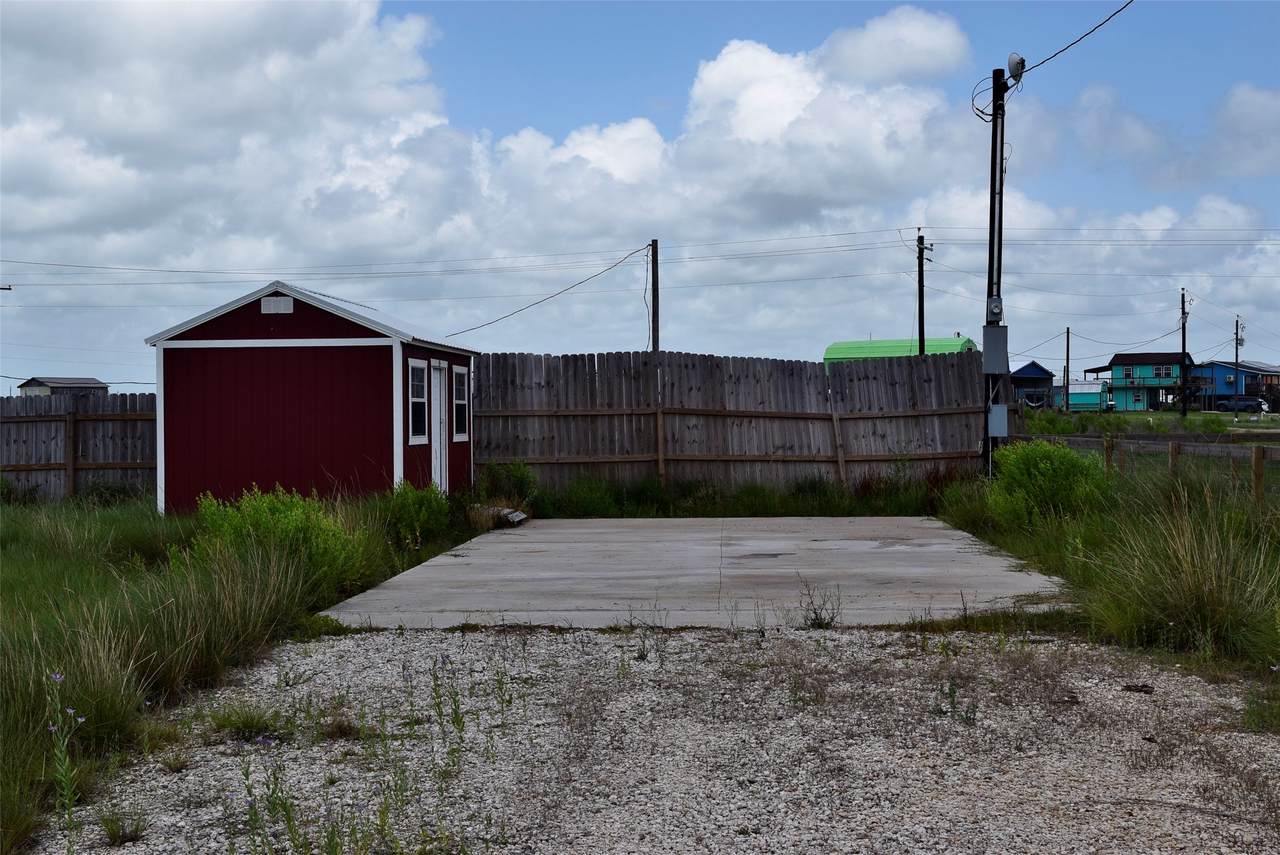 1206 Bluewater Street - Photo 1