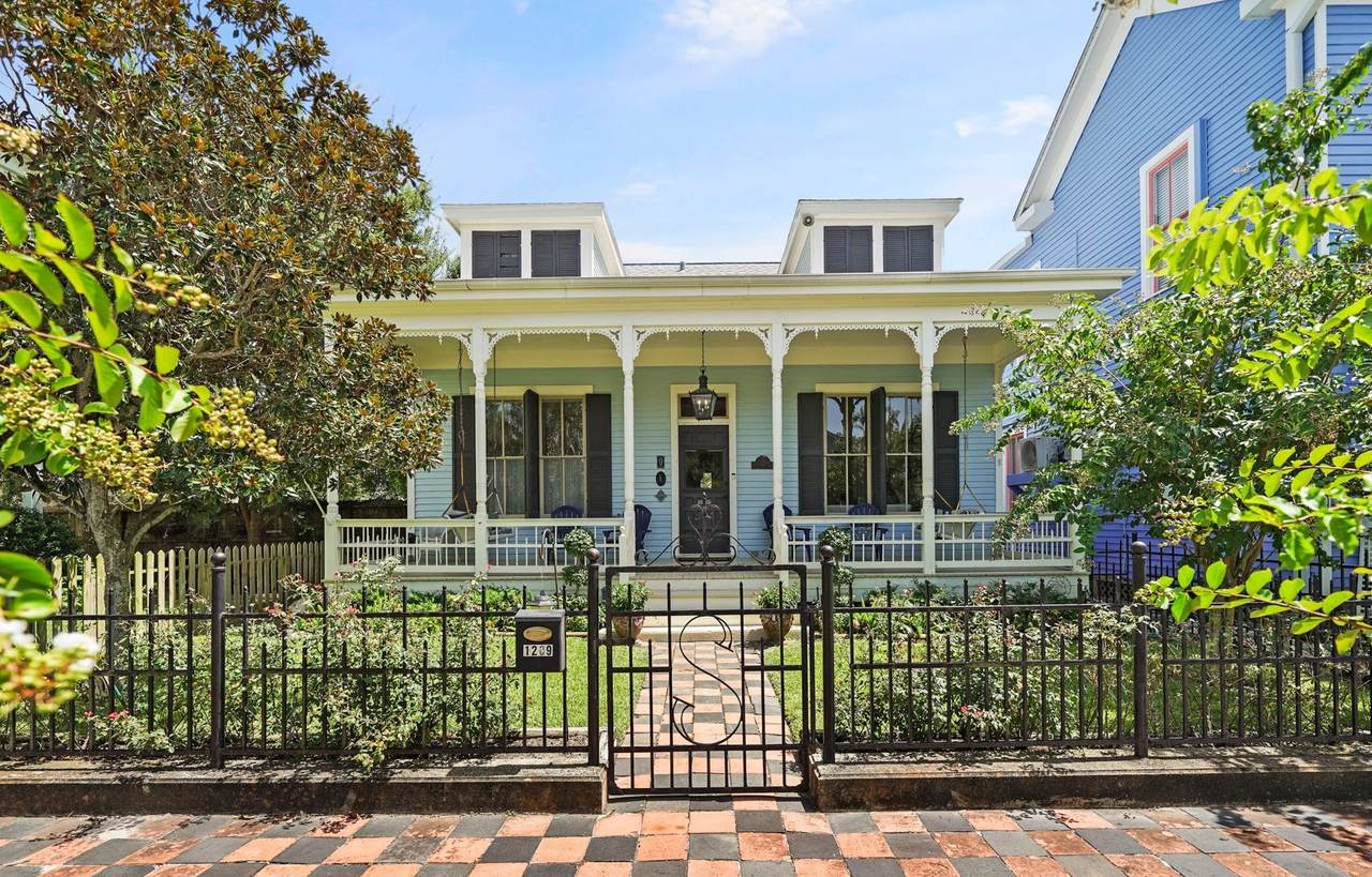 1209 Winnie Street - Photo 1