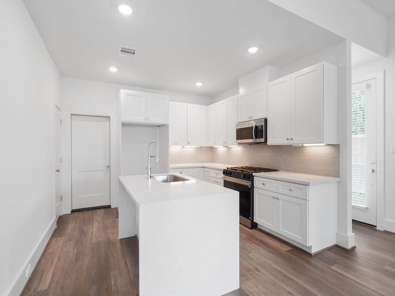 7508 Carver Road - Photo 1