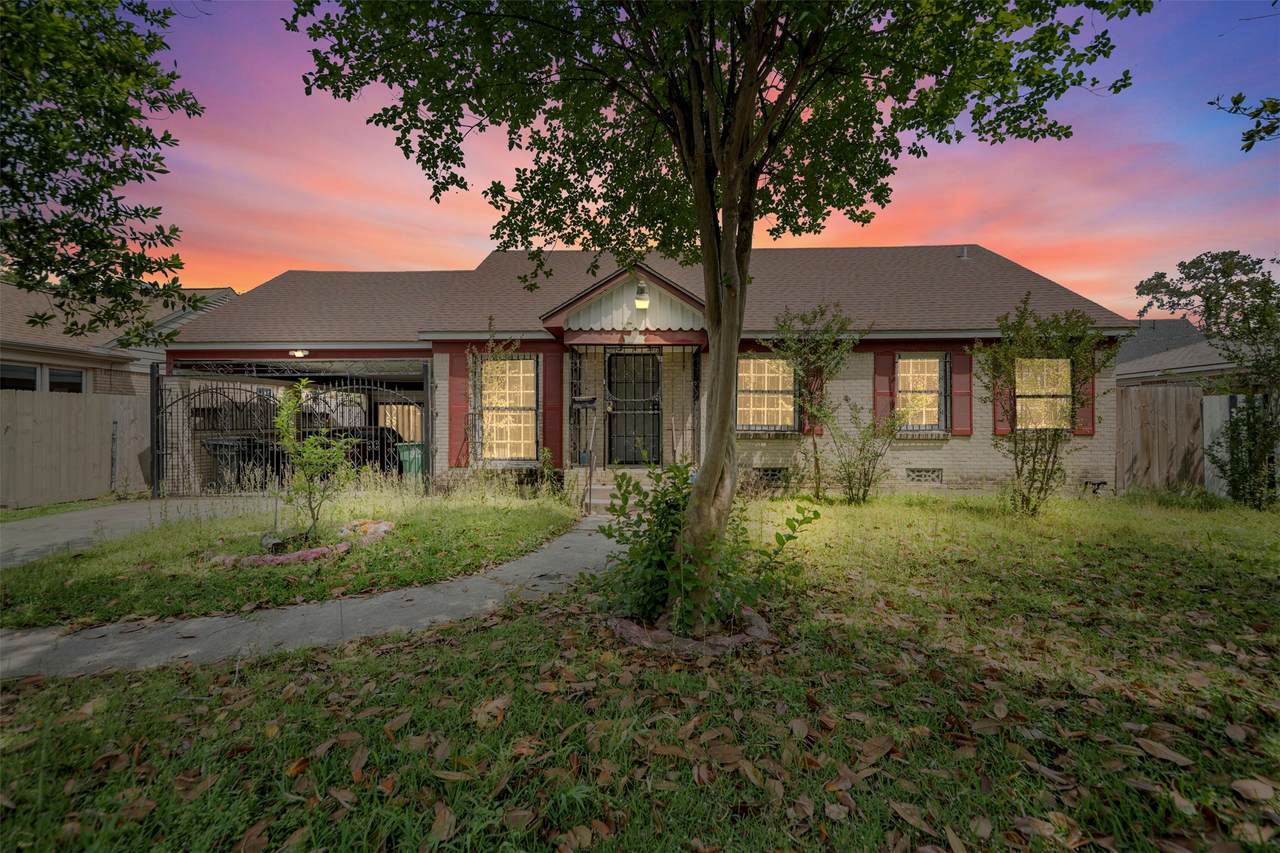 315 Graceland Street - Photo 1