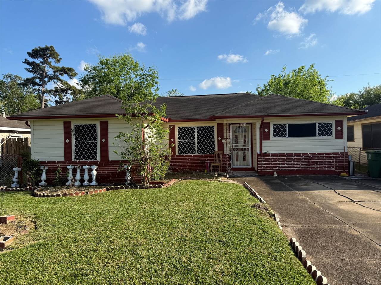 8622 Othello Street - Photo 1