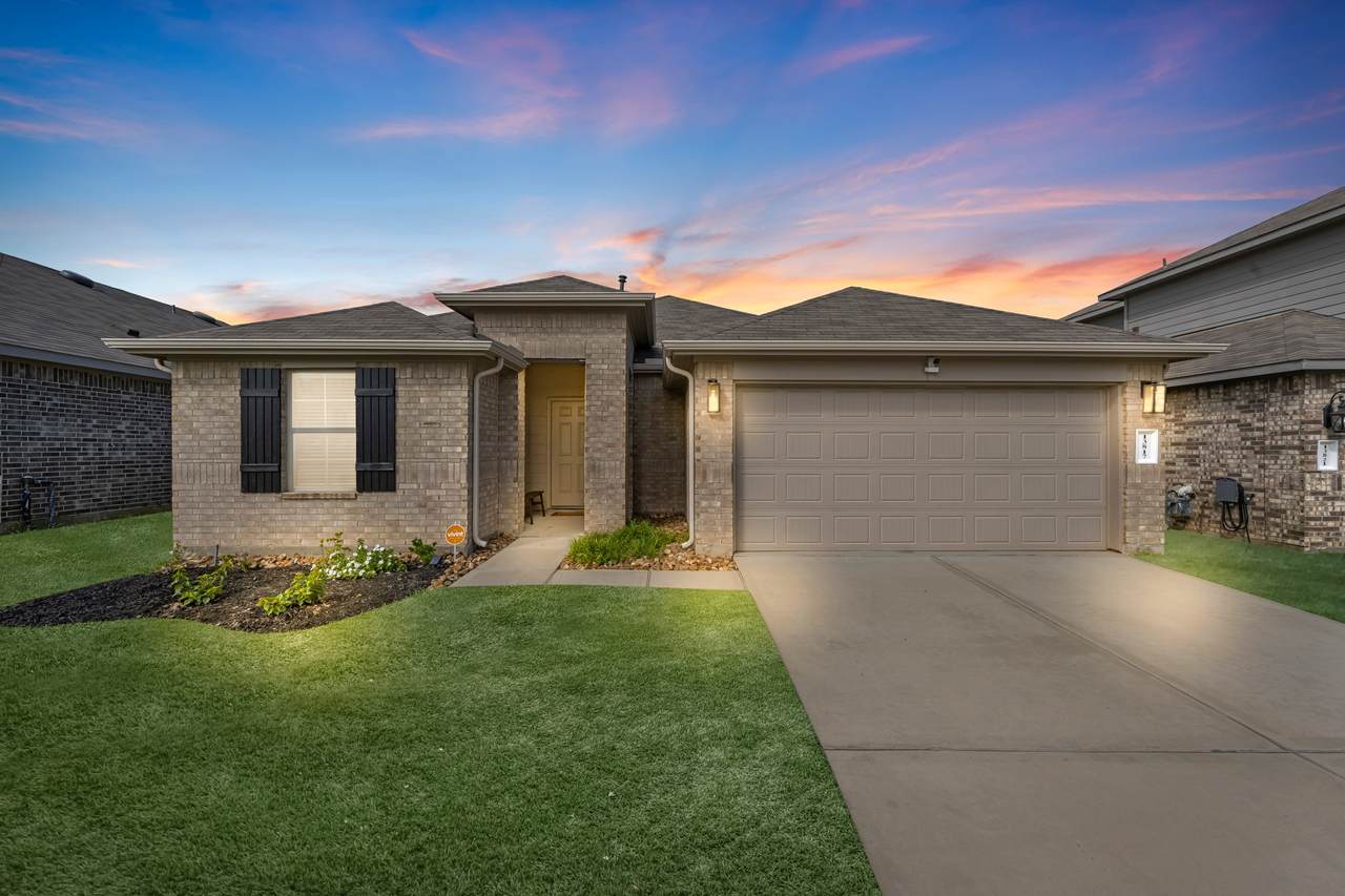 13817 Rock Island Trail - Photo 1