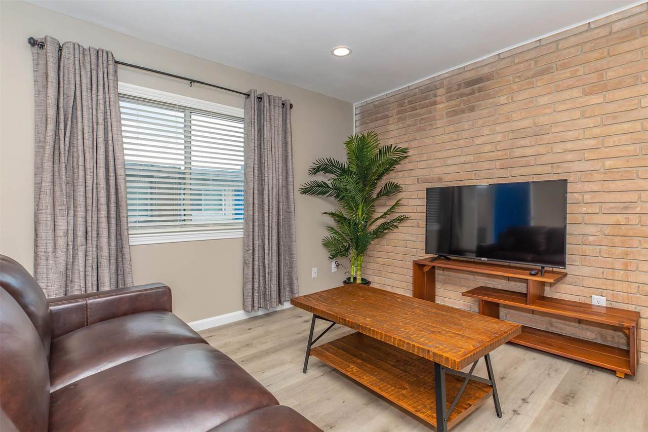 9707 N Timberside Drive - Photo 1